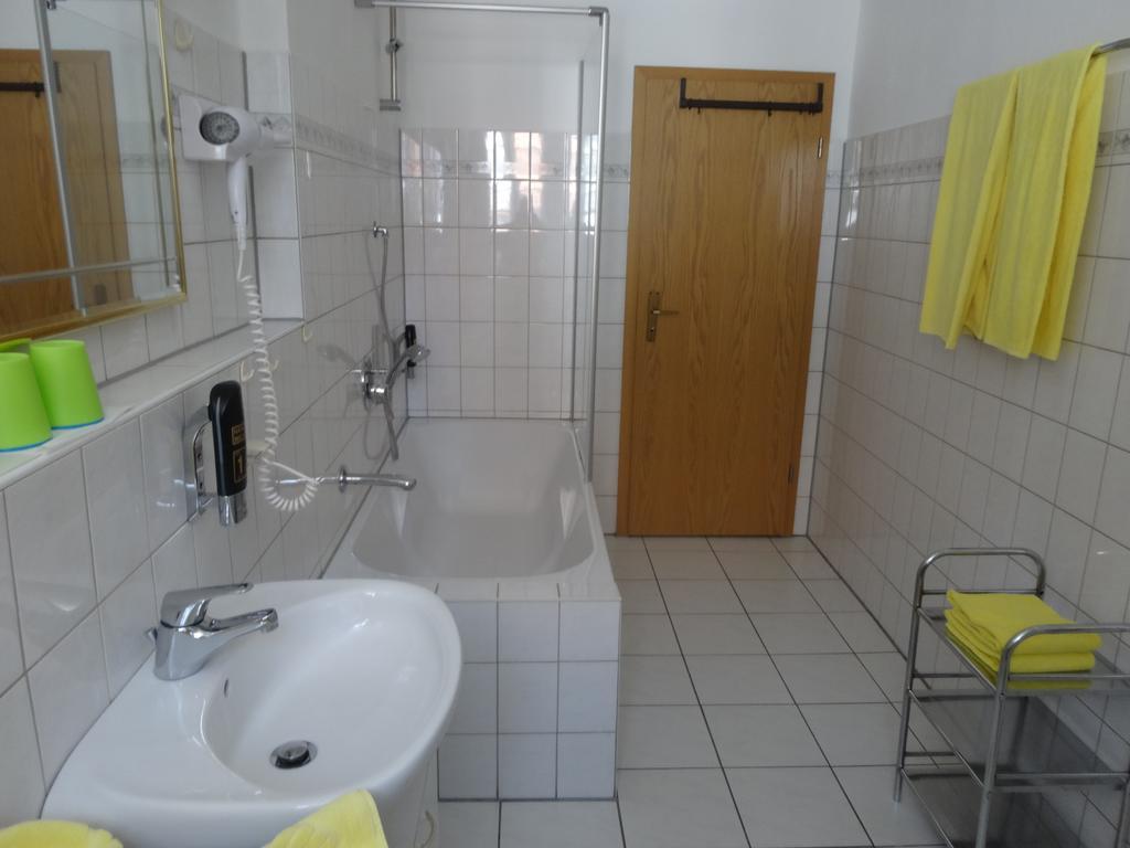 Hotel Andreasstuben Weißenburg in Bayern Chambre photo